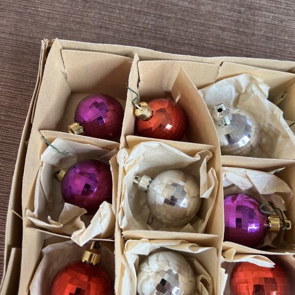 Fantasia Mini Mirror Ball Ornaments – Set of 12 – Poland – Vintage - Picture 11 of 14